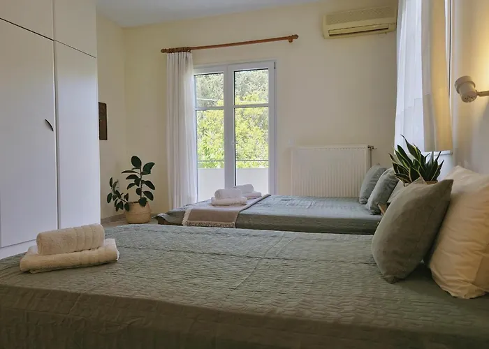 Lägenhet Lontza Studio's Peaceful And Secluded Pinakokhorion